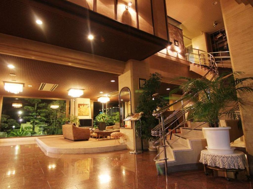Miyakonojo Sun Plaza Hotel Bagian luar foto